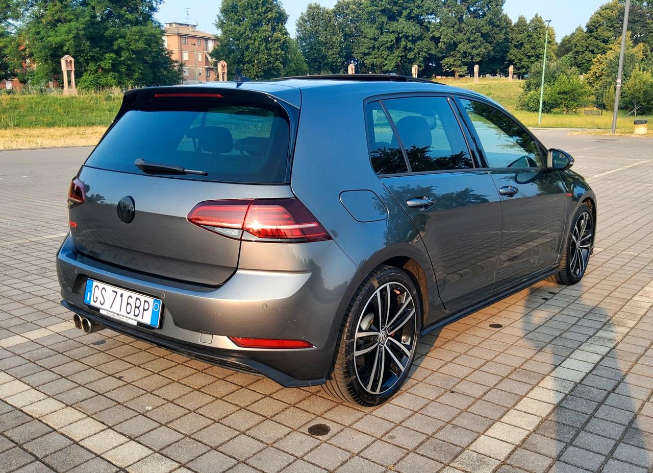 Volkswagen Golf GTD 2.0 TDI DSG 5p. BlueMotion Technology