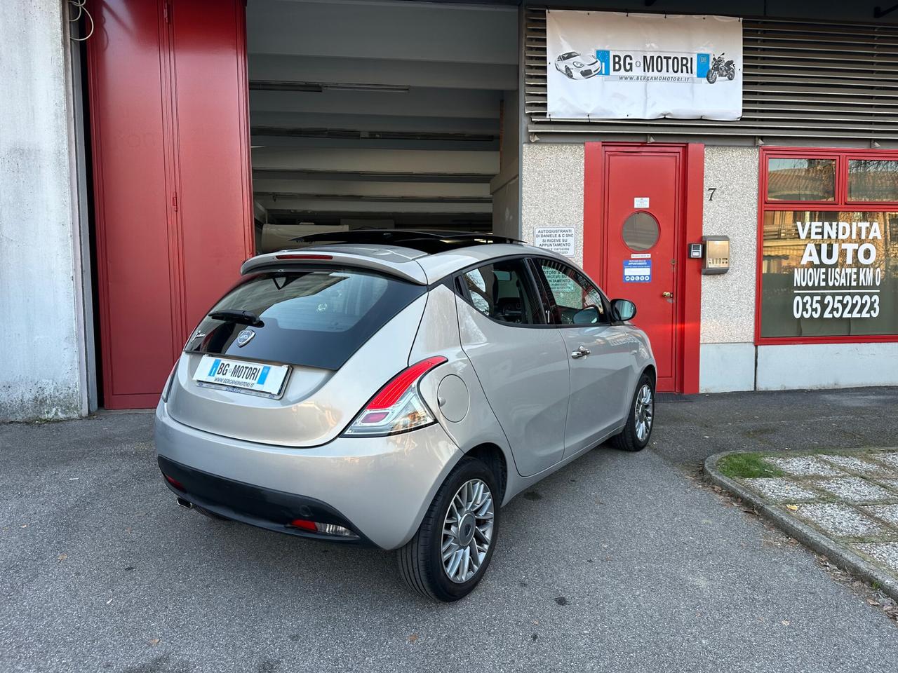 Lancia Ypsilon 1.2 8v Gold TETTO APRIBILE UNIPR. GARANZIA