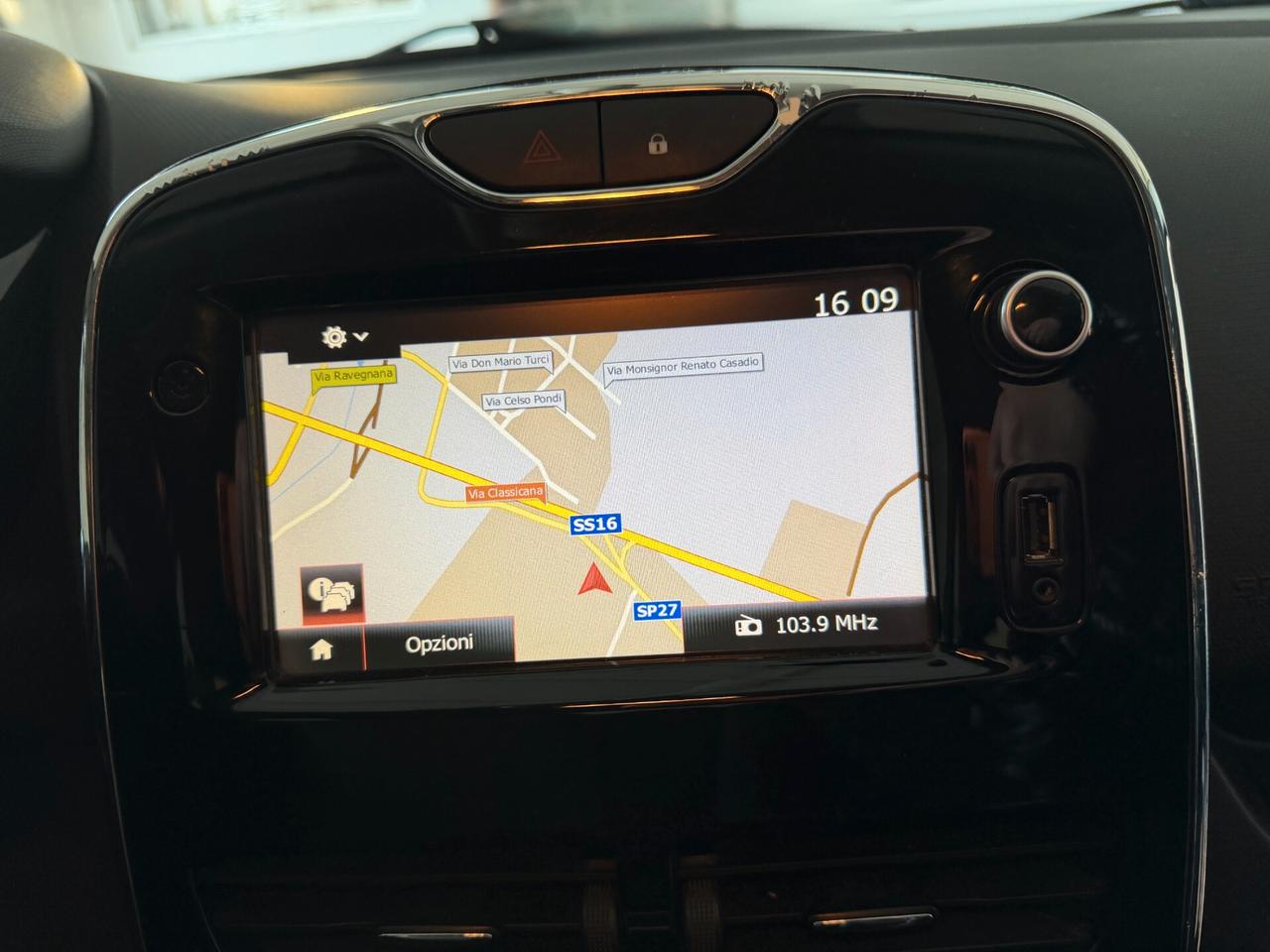 Renault Clio 2014 1.2 75CV 5 porte Live OK NEOPATENTATI