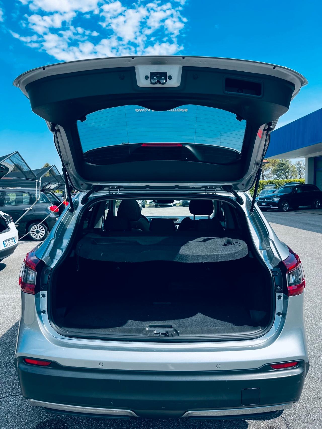 Nissan Qashqai 1.5 dCi N-Connecta