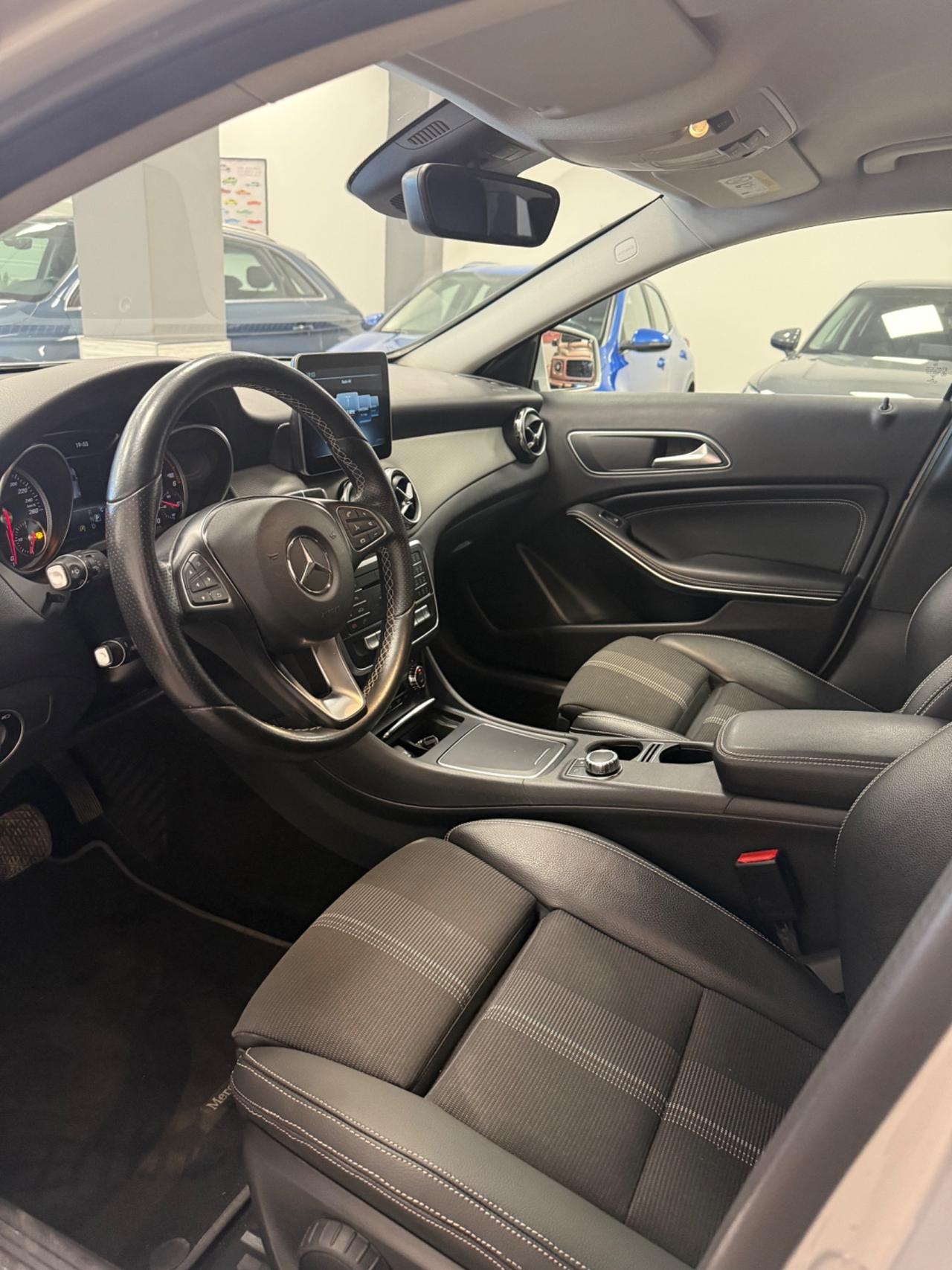 Mercedes-benz GLA 200 GLA 200 d Automatic 4Matic Sport