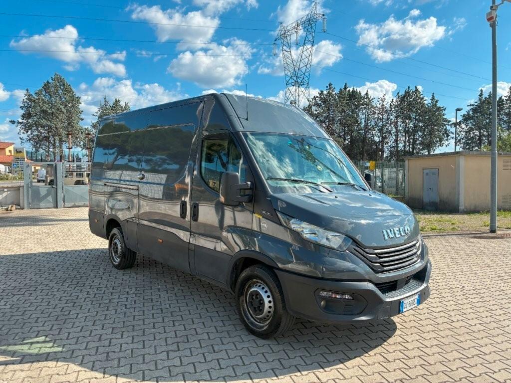 IVECO DAILY 35S16 T25-054