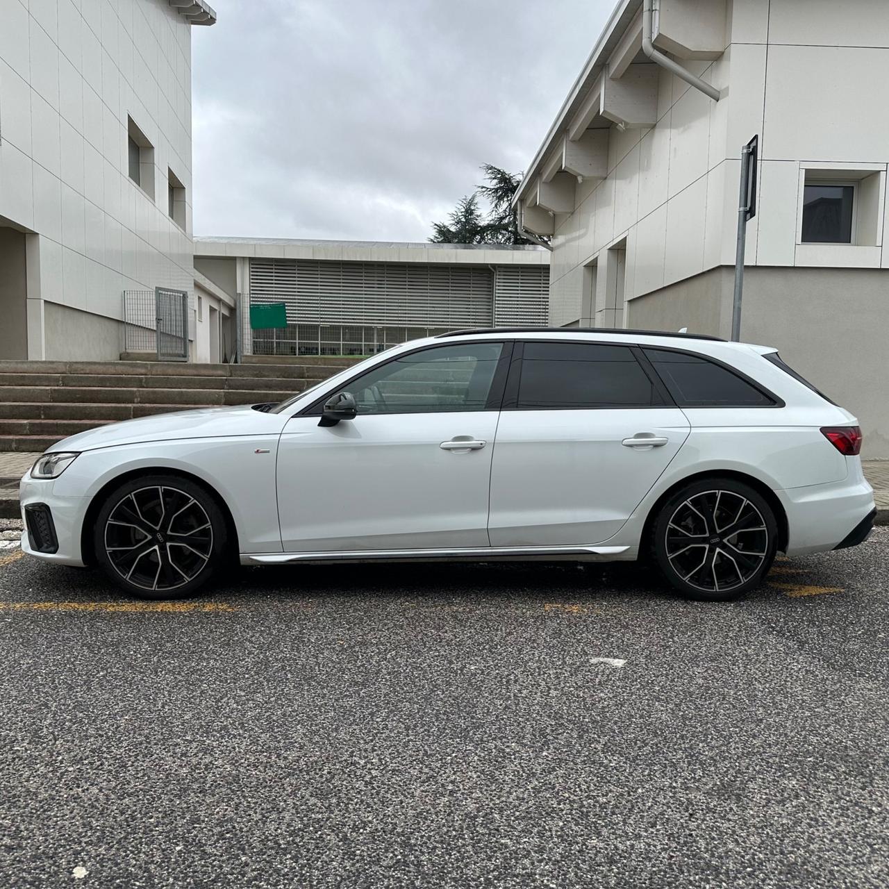 Audi A4 Avant 35 TDI/163 CV S tronic line edition