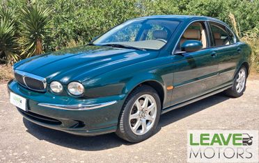 Jaguar X-Type 2 litri V6 Executive (M1540)