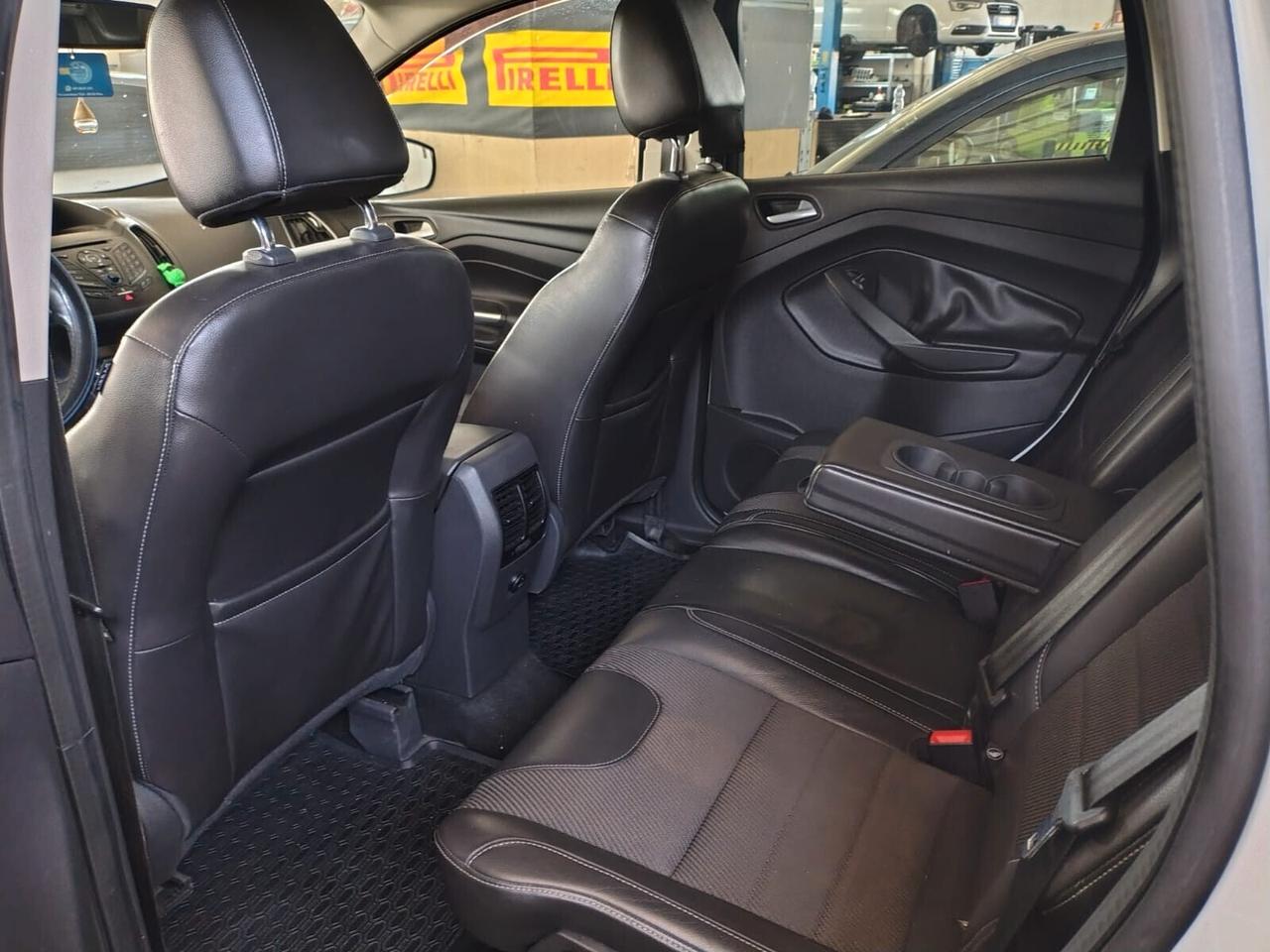 Ford Kuga 2.0 TDCI 140 CV 4WD Titanium