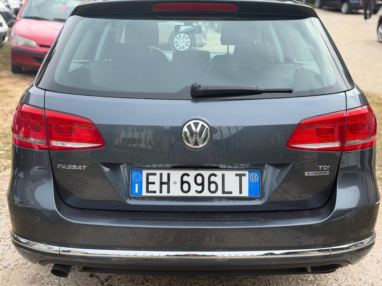 Volkswagen PASSAT VARIANT 1.6 TDI KMCERT GARANZ UNICOPR