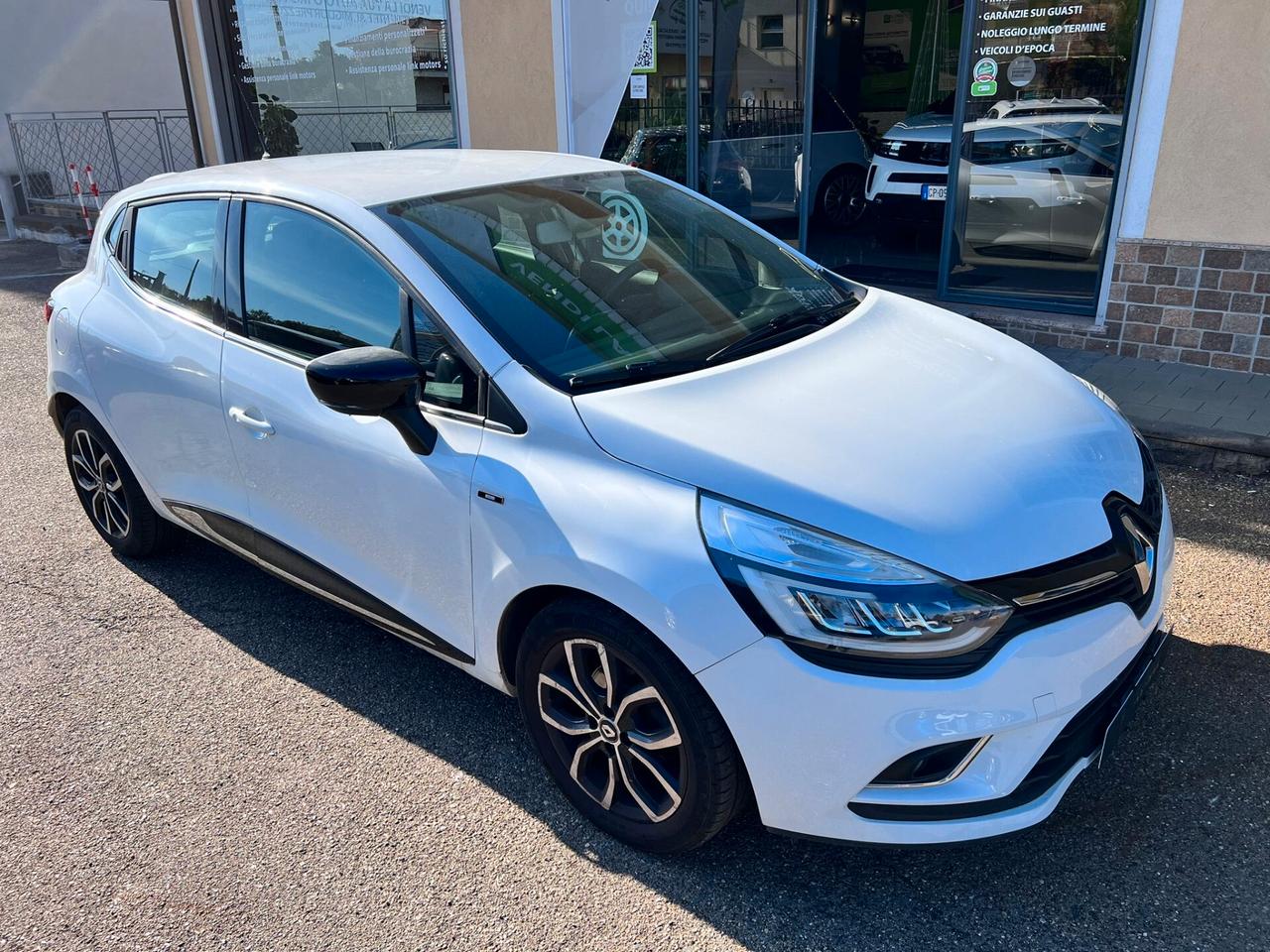 Renault Clio dCi 8V 75 CV 5 porte Moschino Zen