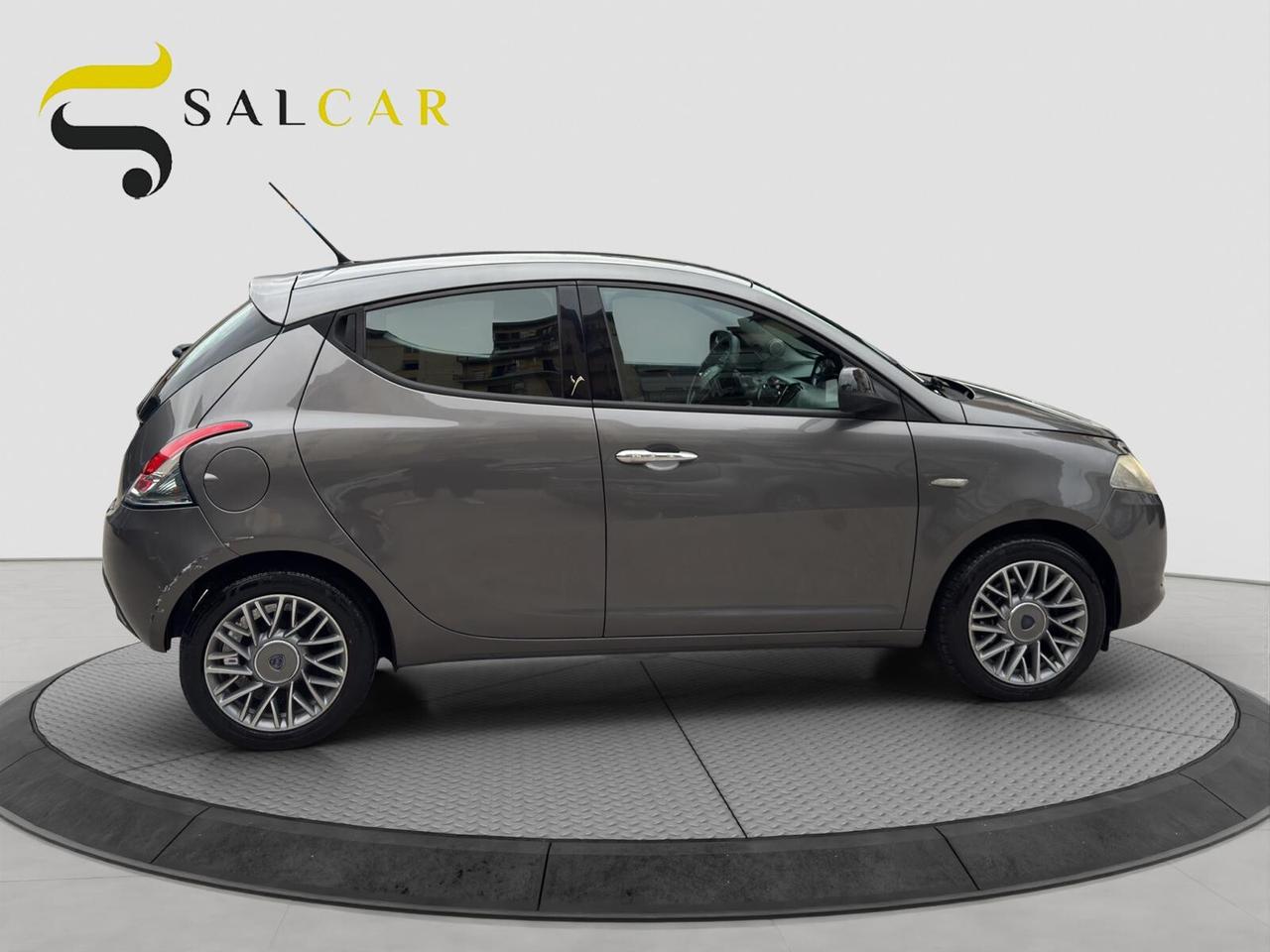 Lancia Ypsilon 1.2 69cv GPL Gold 2012