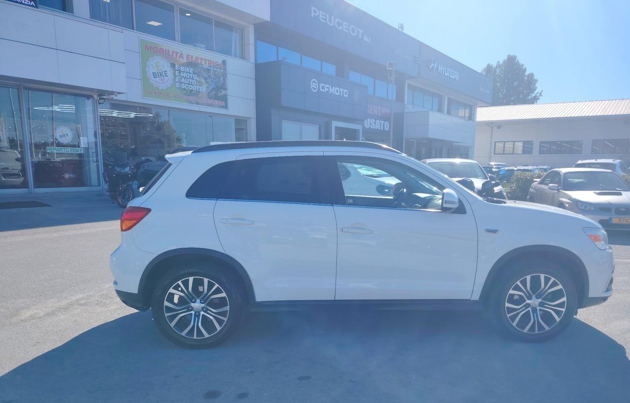 Mitsubishi ASX 1.6 DI-D 114 CV 4WD Instyle Navi- 4x4