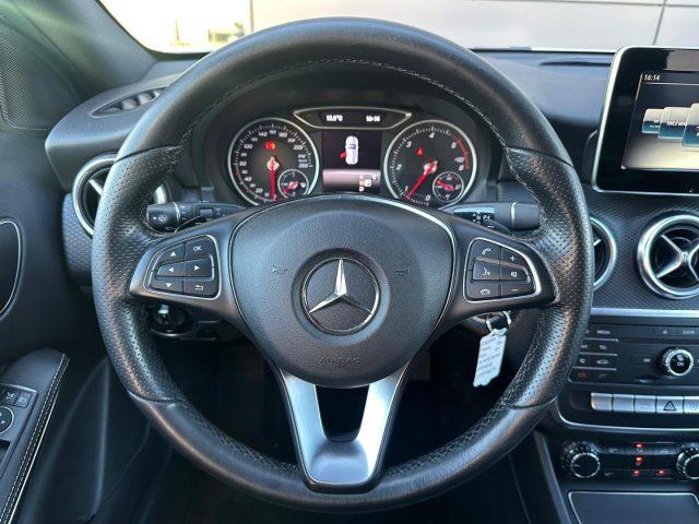 MERCEDES-BENZ A 200 2.0 d 136cv Auto 4Matic PREMIUM AMG-NIGHT-LED