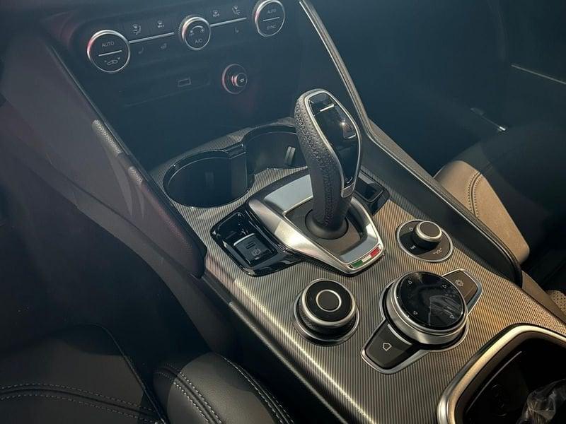 Alfa Romeo Giulia 2.2 t Veloce Q4 210cv auto