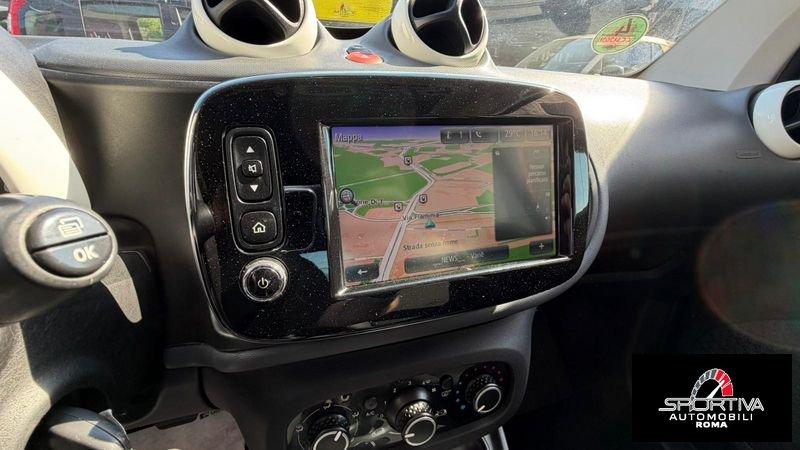 smart fortwo PELLE NAVI TETTO RATA MENSILE 193,00 EURO 70 1.0 52kW passion
