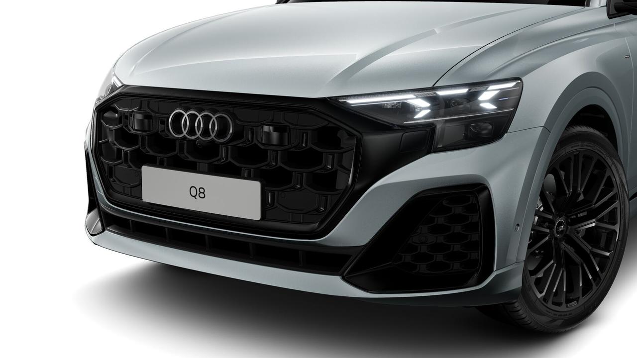 AUDI Audi Q8 SUV S line e-hybrid quattro 290 kW tiptronic