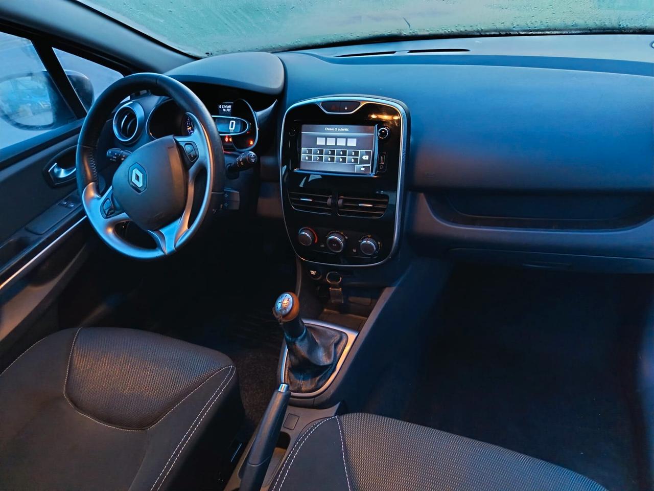 Renault Clio 1.2 75CV 5 DUEL /NEOPATENTATO