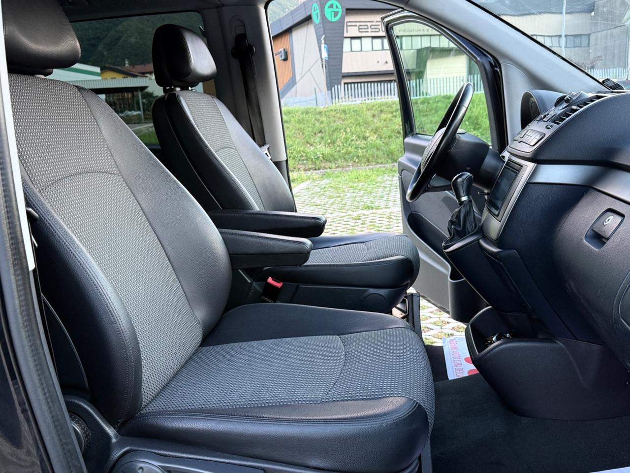 Mercedes Viano 3.0 CDI V6 224cv Avantgarde L 8 posti