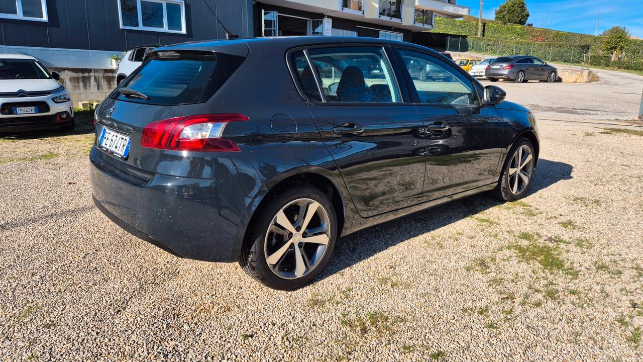 Peugeot 308 BlueHDi 120 S&S EAT6 Allure