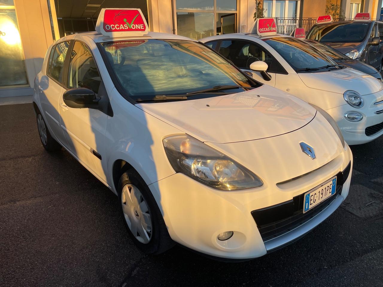 Renault Clio 1.2 16V 5 porte 20th Anniversario - Neo patentati - Nessun vincolo