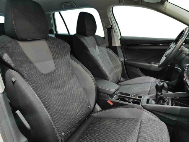 SKODA Octavia 2.0 TDI EVO SCR 150 CV Wagon Executive