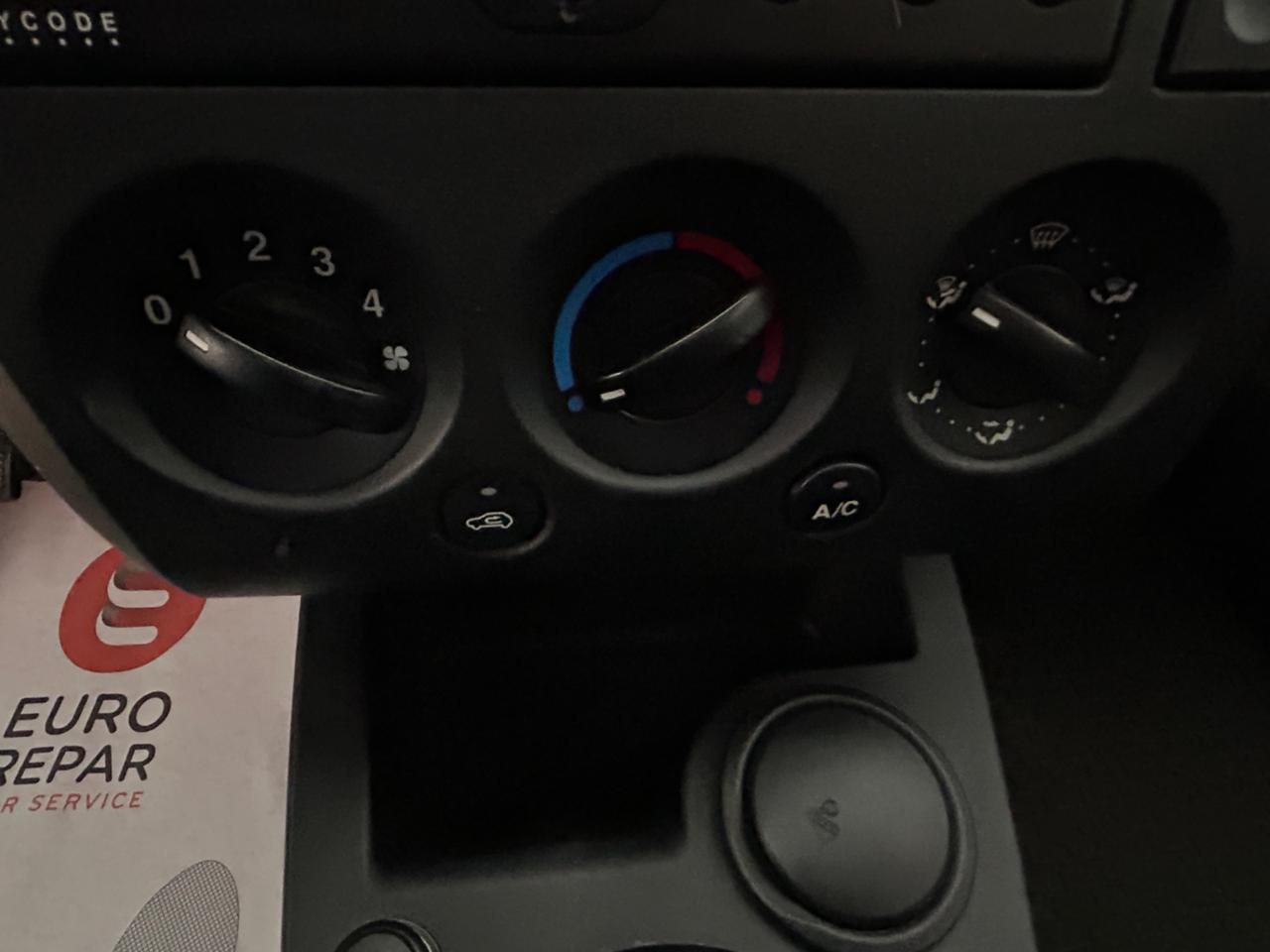 Ford Fiesta 1.4 Benz Servosterzo A/C