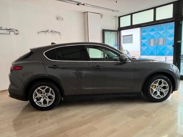 Alfa R. Stelvio 2.2 T.Diesel Executive rwd 190cv AT8 my19