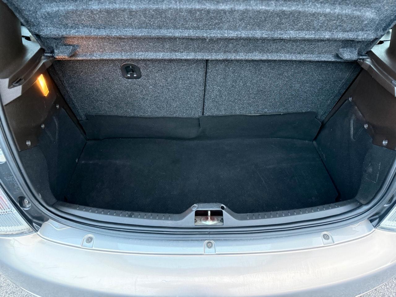 Lancia Ypsilon 1.3 MJT 90 CV Platino