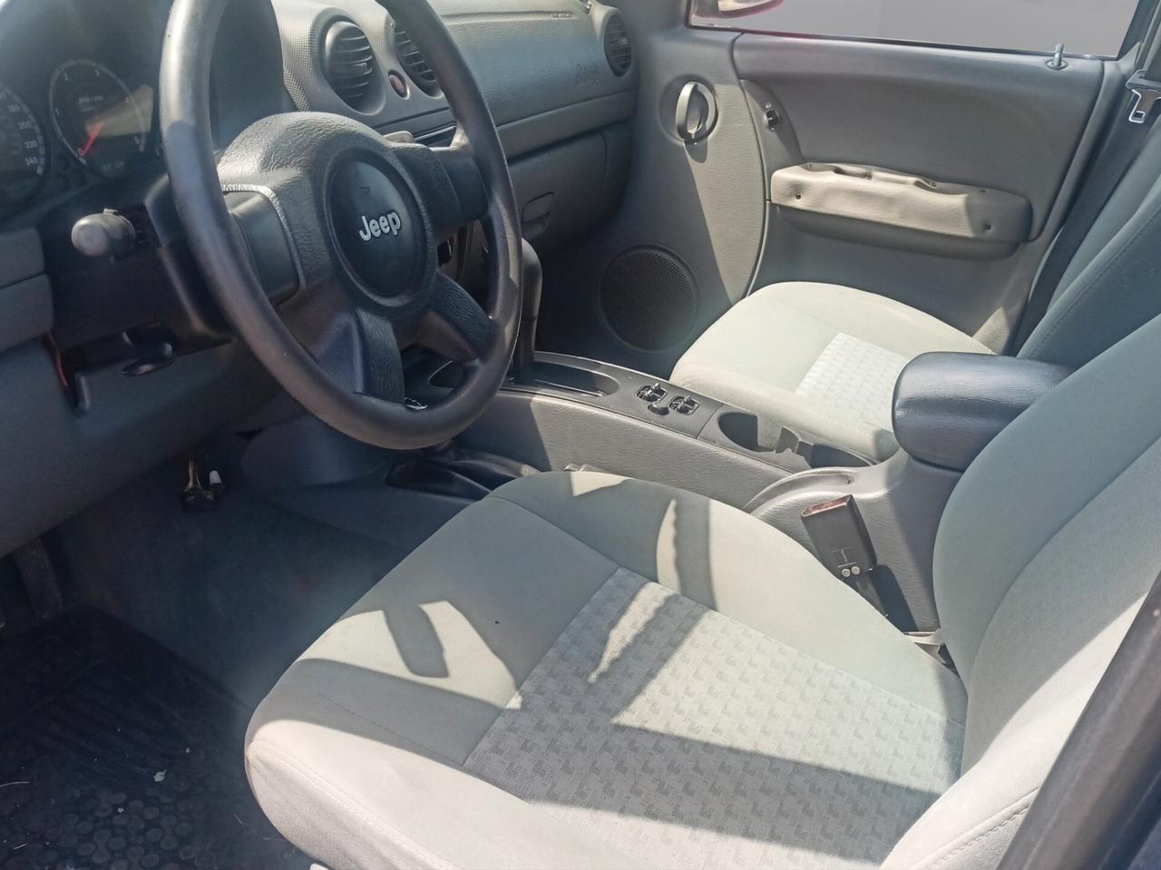 Jeep Cherokee 2.8 CRD Sport