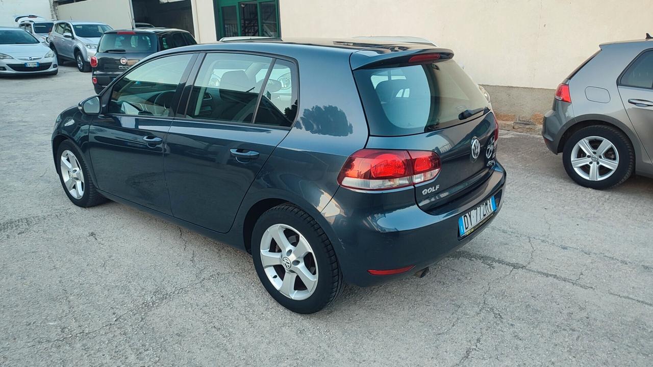 Volkswagen Golf 1.6 TDI DPF 5p. Highline
