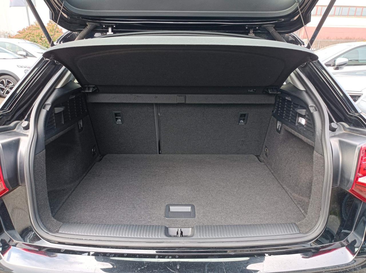 Audi Q2 30 TDI S tronic Business