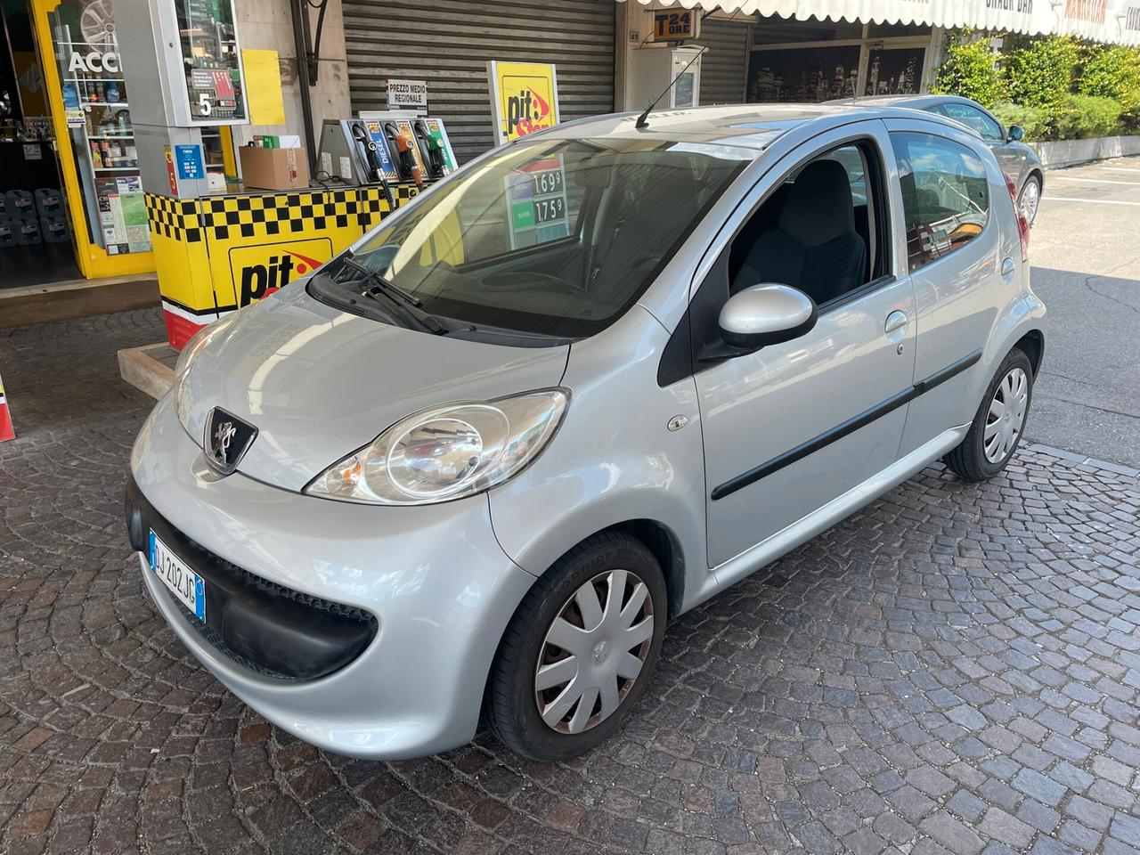 Peugeot 107 1.0 68CV 5p. Plaisir 2Tronic