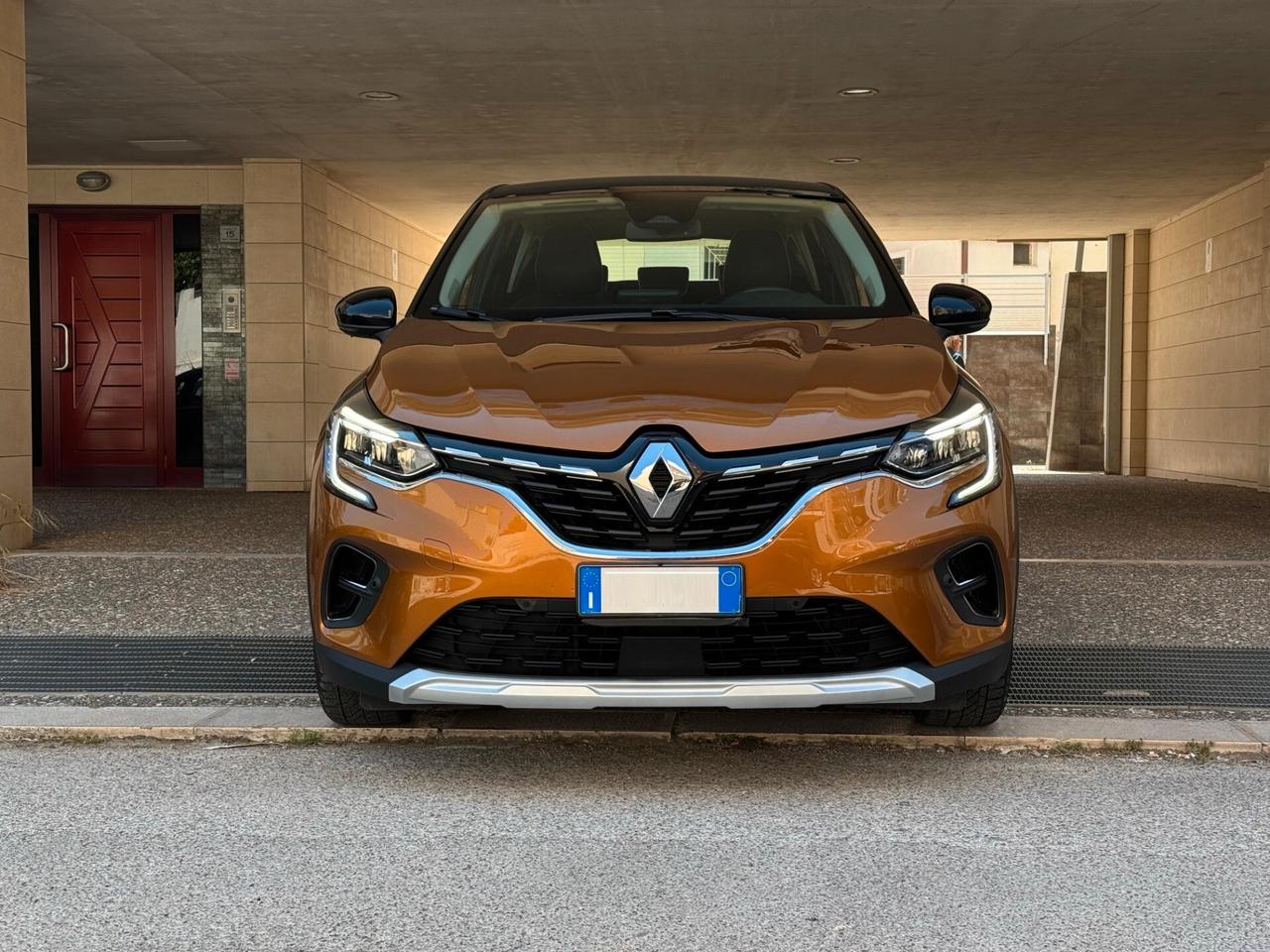 Renault Captur Plug-in Hybrid E-Tech 160 cv Initiale Paris