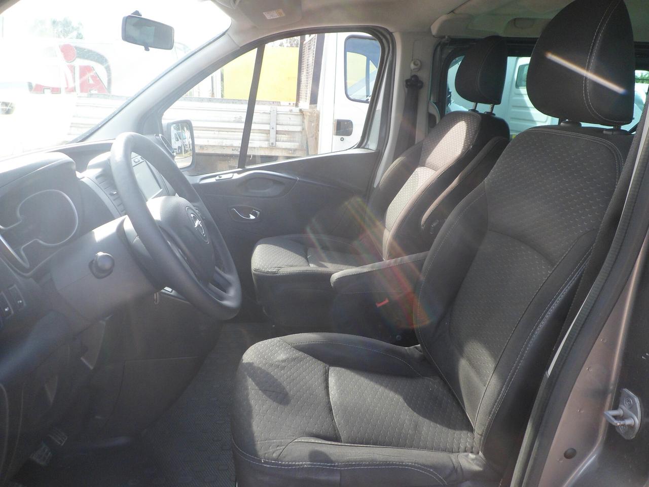 Opel Vivaro 9 posti maxi