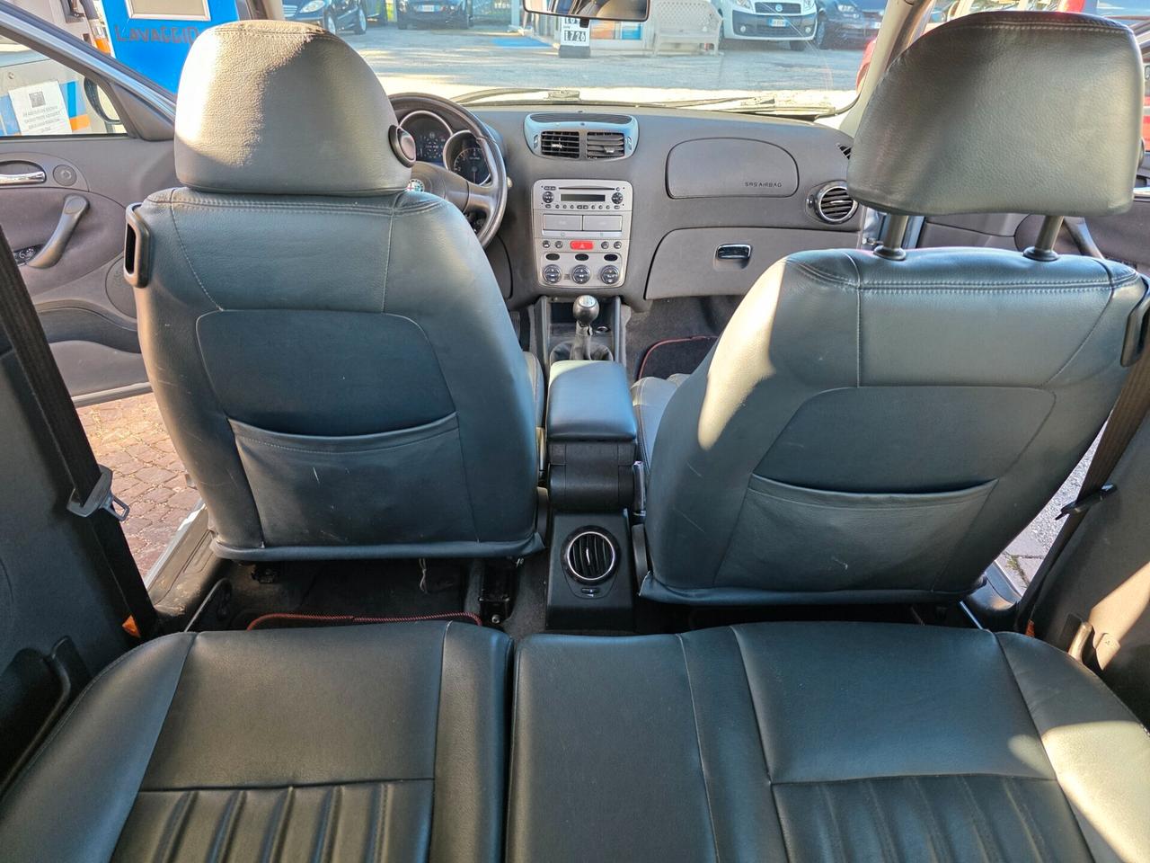 Alfa Romeo 147 1.9 JTD (115 CV) cat 3p. Distinctive