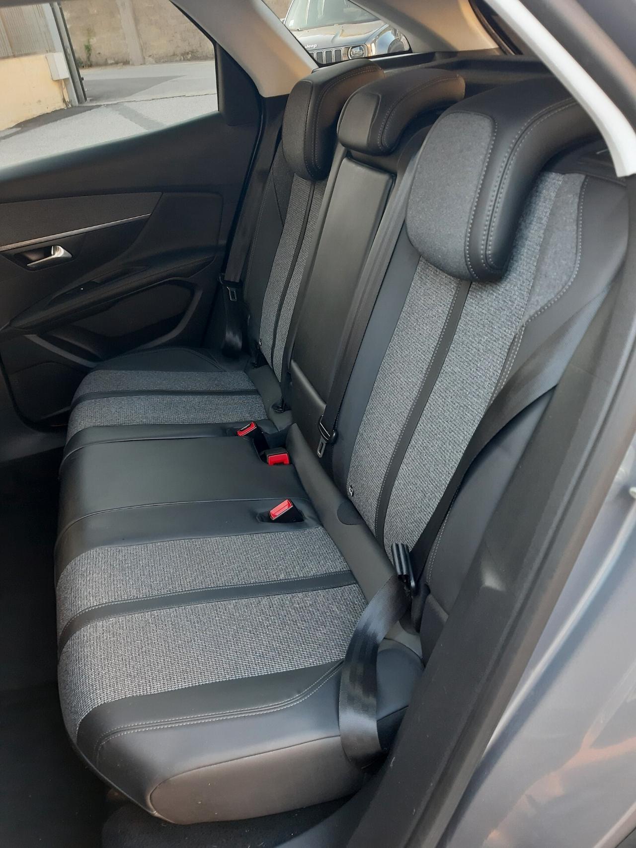 Peugeot 3008 BlueHDi 120 S&S Allure