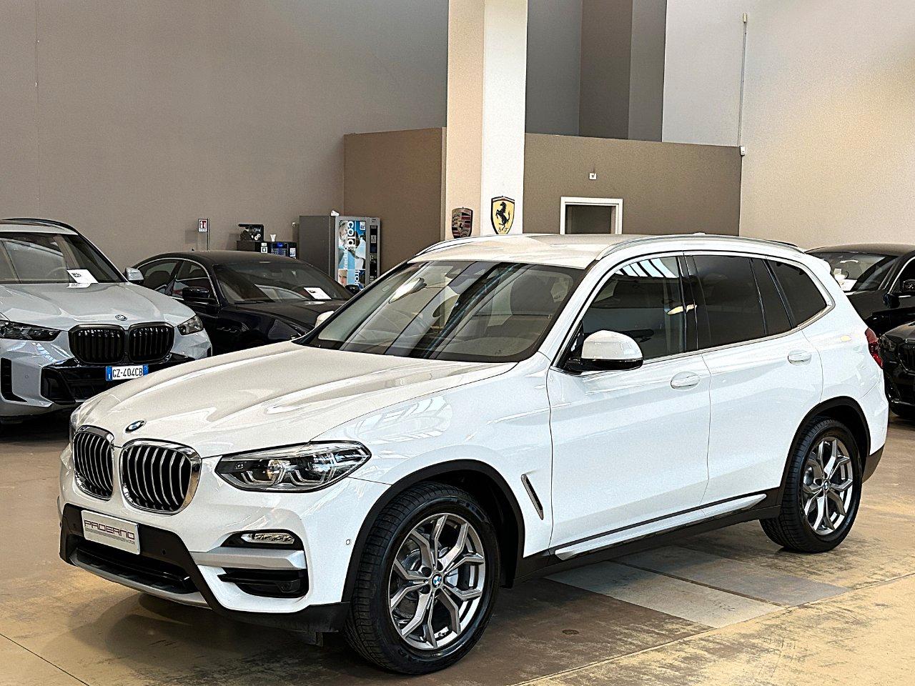 BMW X3 xdrive20d xLine-LED-19"-Telecamera-Navi PRO