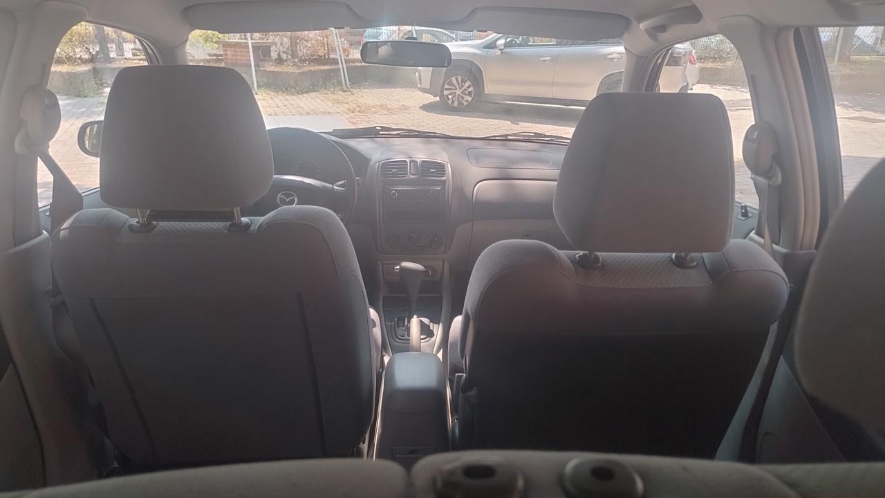 Mazda 323 F 1.6i 16V C. Autom. ASI-CRS clima Ok Neopat.