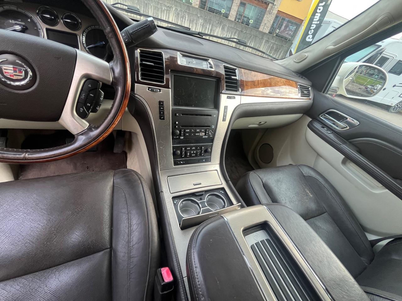 Cadillac Escalade 6.0 V8 aut. Platinum Edition Hybrid