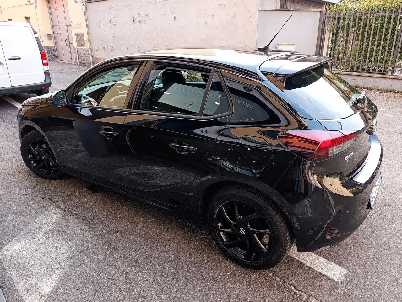 Opel Corsa 1.2 Edition Black 75cv