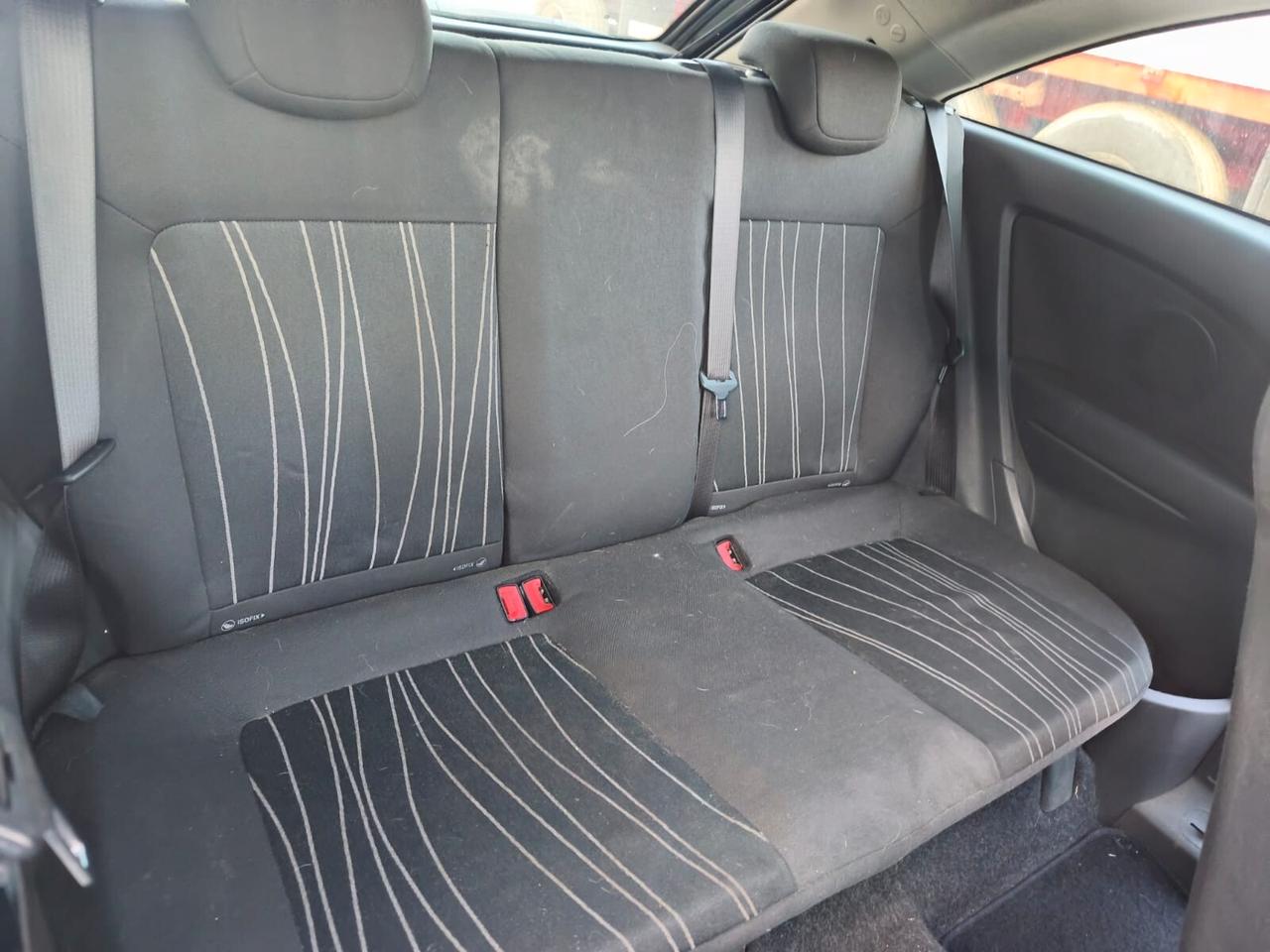 Opel Corsa 2011---1.2 Benzina Neopatentati