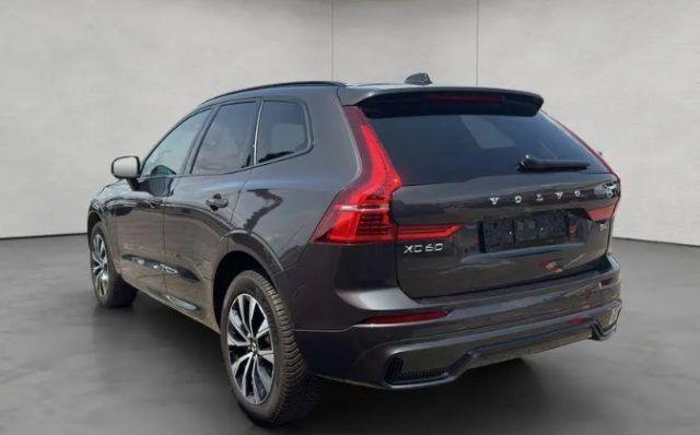 VOLVO XC60 B4 (d) AWD automatico Plus Dark N1Autocarro