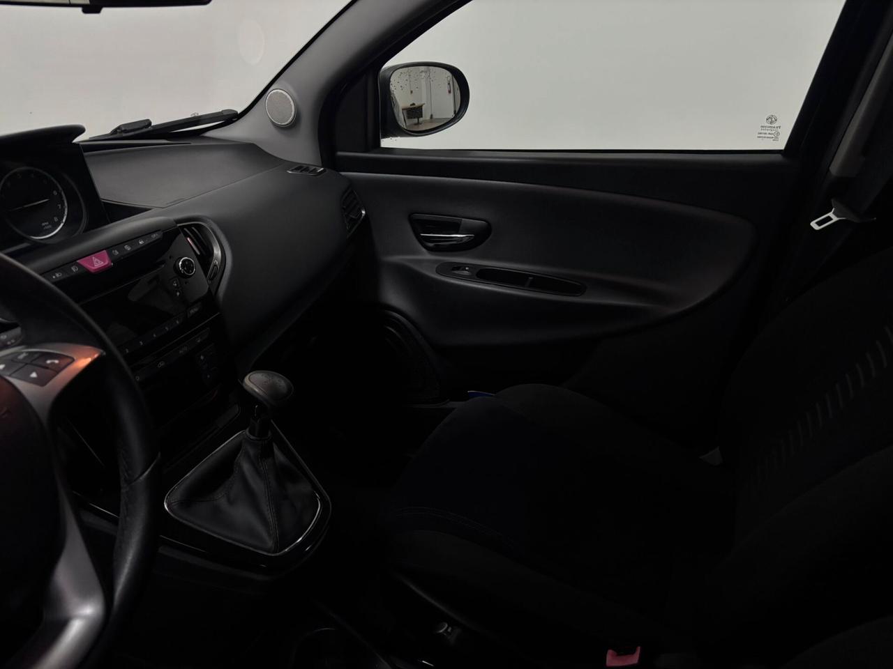 Lancia Ypsilon 0.9 TwinAir 85 CV 5 porte S&S