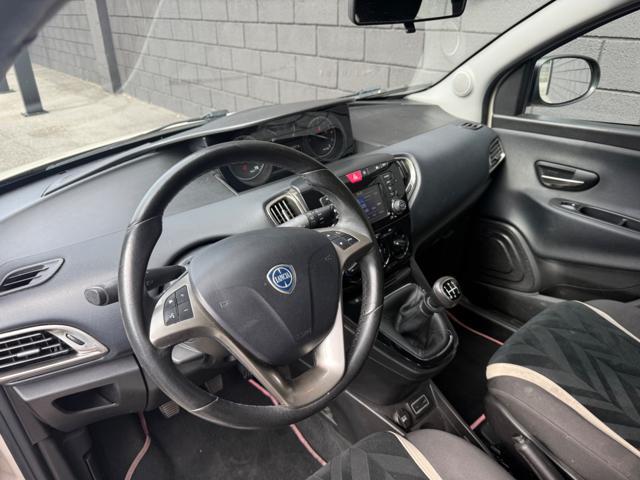 LANCIA Ypsilon 1.2 69 CV 5 porte Platinum