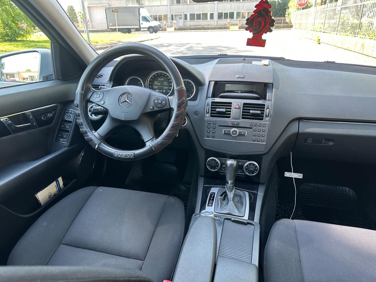 Mercedes-benz C 220 CDI BlueEFFICIENCY Avantgarde