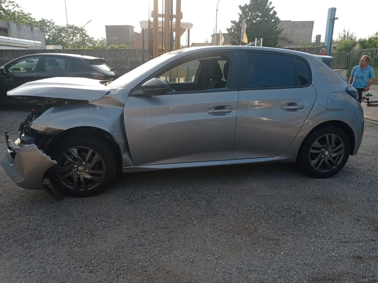 Peugeot 208 100cv EAT8 GT 17000km-2022