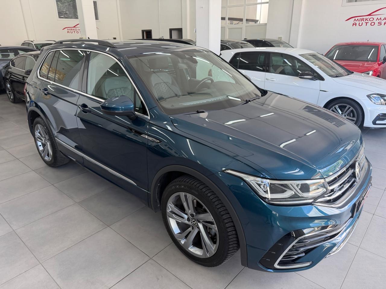 VW Tiguan 2.0 TDI 150 CV SCR DSG R-Line FINANZIABILE
