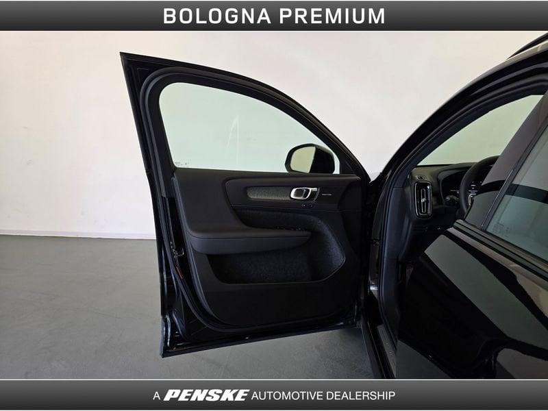 Volvo XC40 B3 automatico Ultra Black Edition