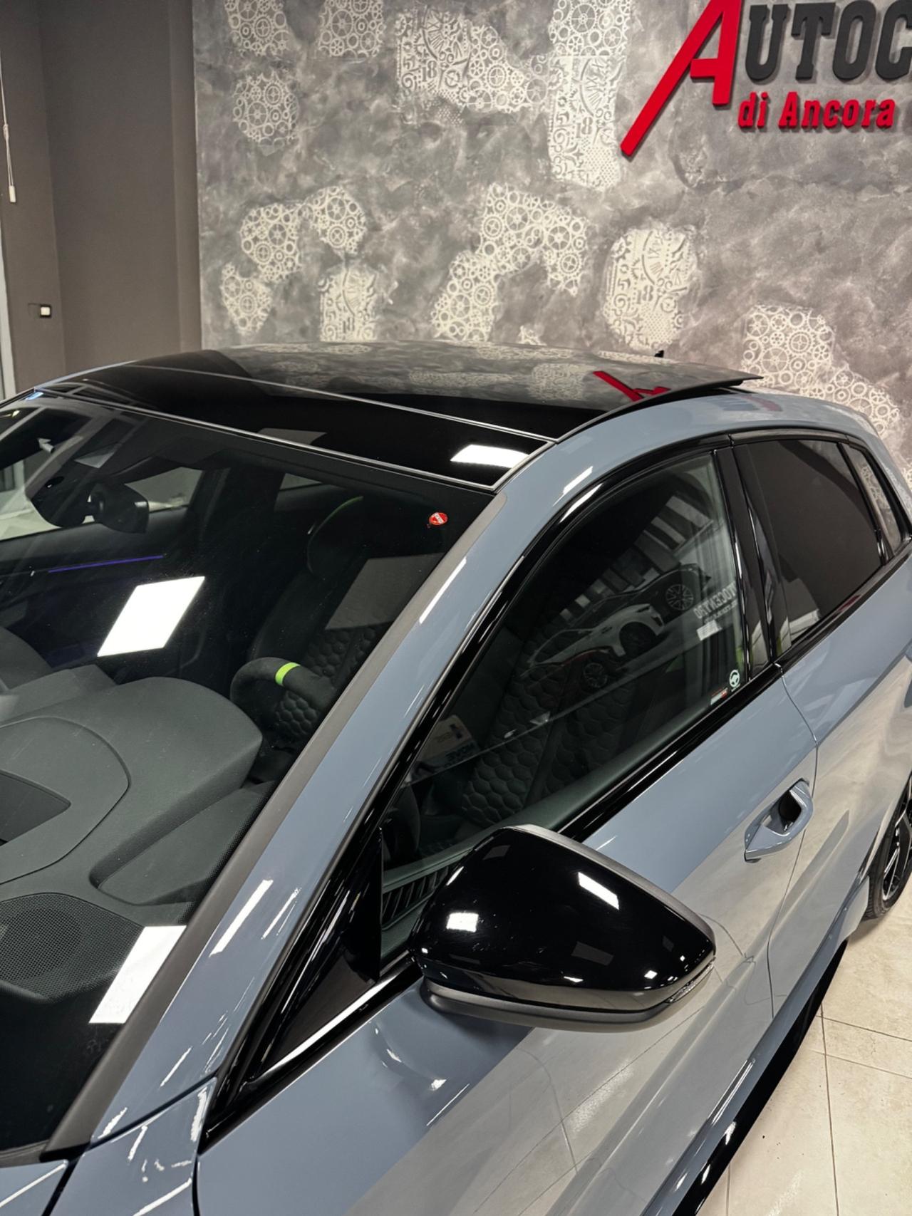 AUDI RS3 PERFORMANCE + CARBOCERAMICA