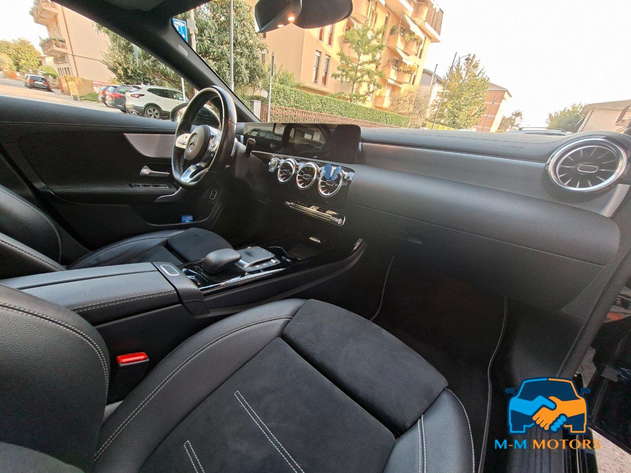 Mercedes CLA Shooting Brake 200 d Night edition auto