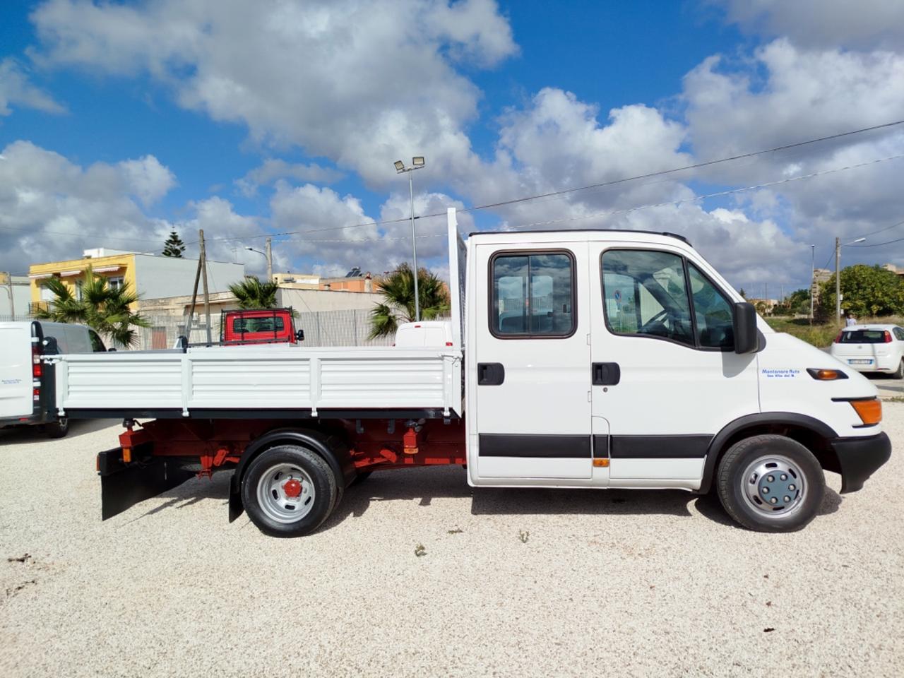 Iveco Daily 35C10 DOPPIA CABINA CON RIBALTABILE TRILATERALE