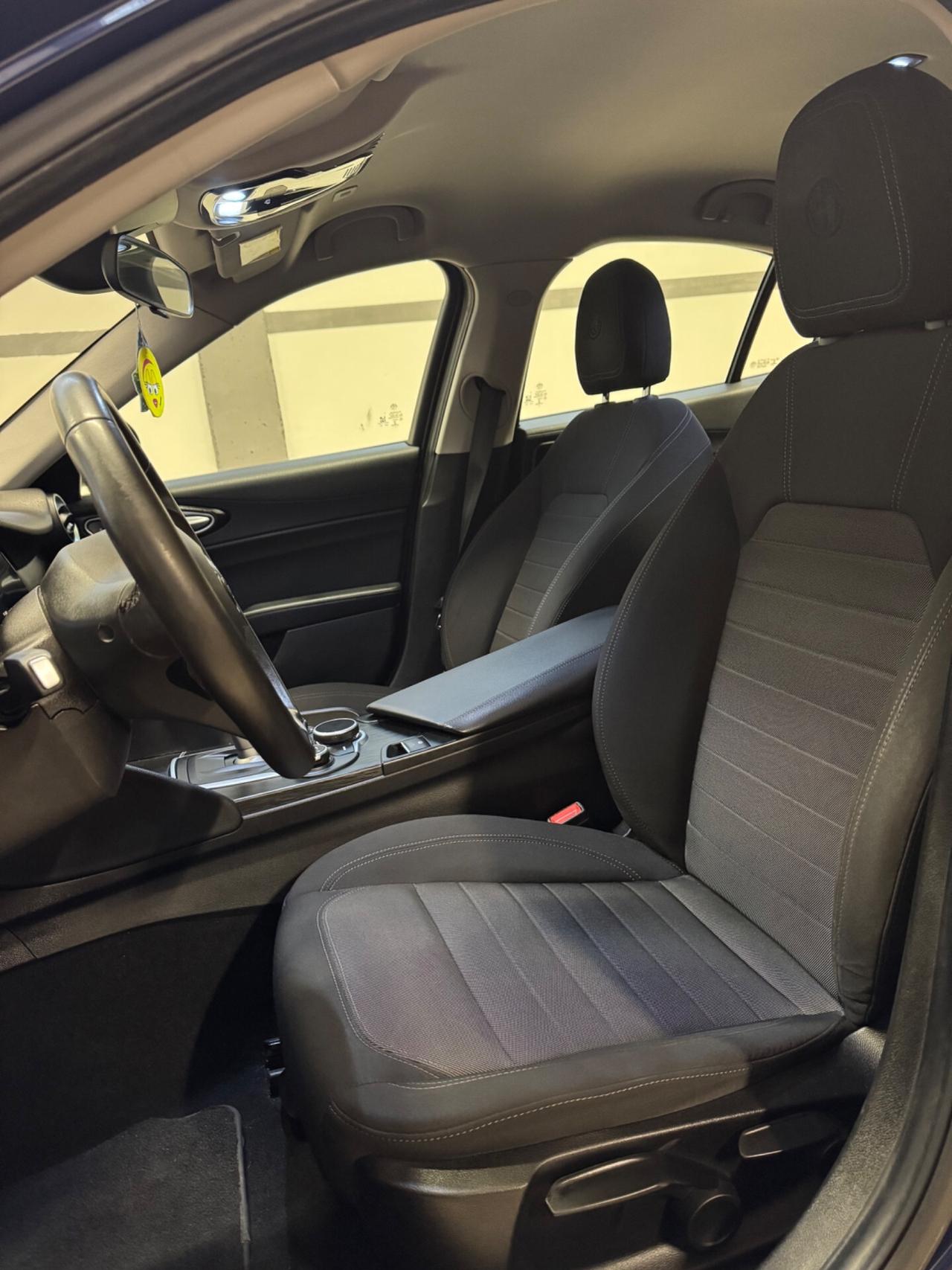 Alfa Romeo Giulia 2.2 Turbodiesel 180 CV Business Sport