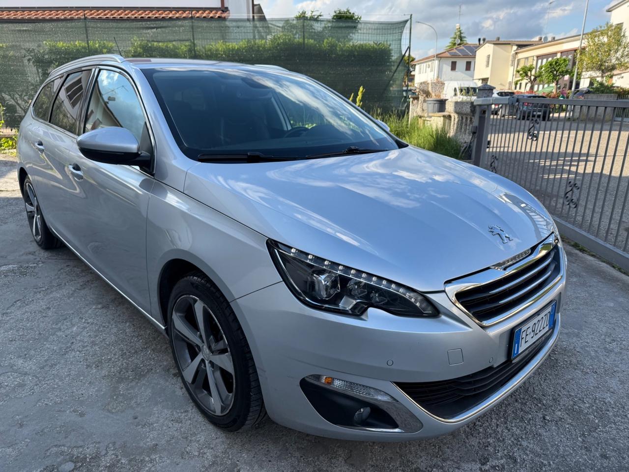 Peugeot 308 1.6 HDI DIESEL EURO 6B 2016 FULL OPT